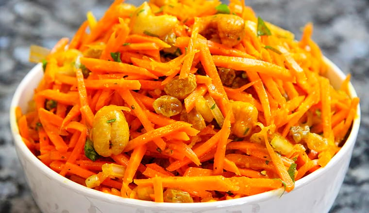 Морковный салат с имбирем
