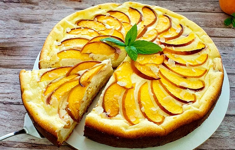 Творожный ПП-пирог с персиками